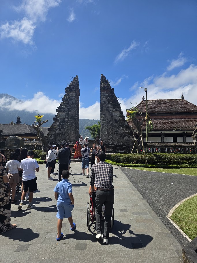 Temple Tour